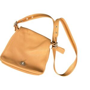 COACH LEGACY COMPANION  FLAP  (9715) CAMEL